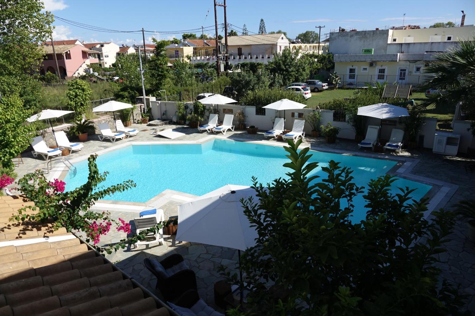 Toni'S Guesthouse Kavos Exterior photo